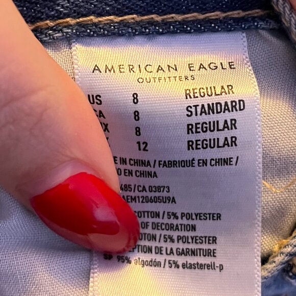 American Eagle Outfitters - High-Rise Straight-Leg Distressed Jeans - Picture 6 of 7